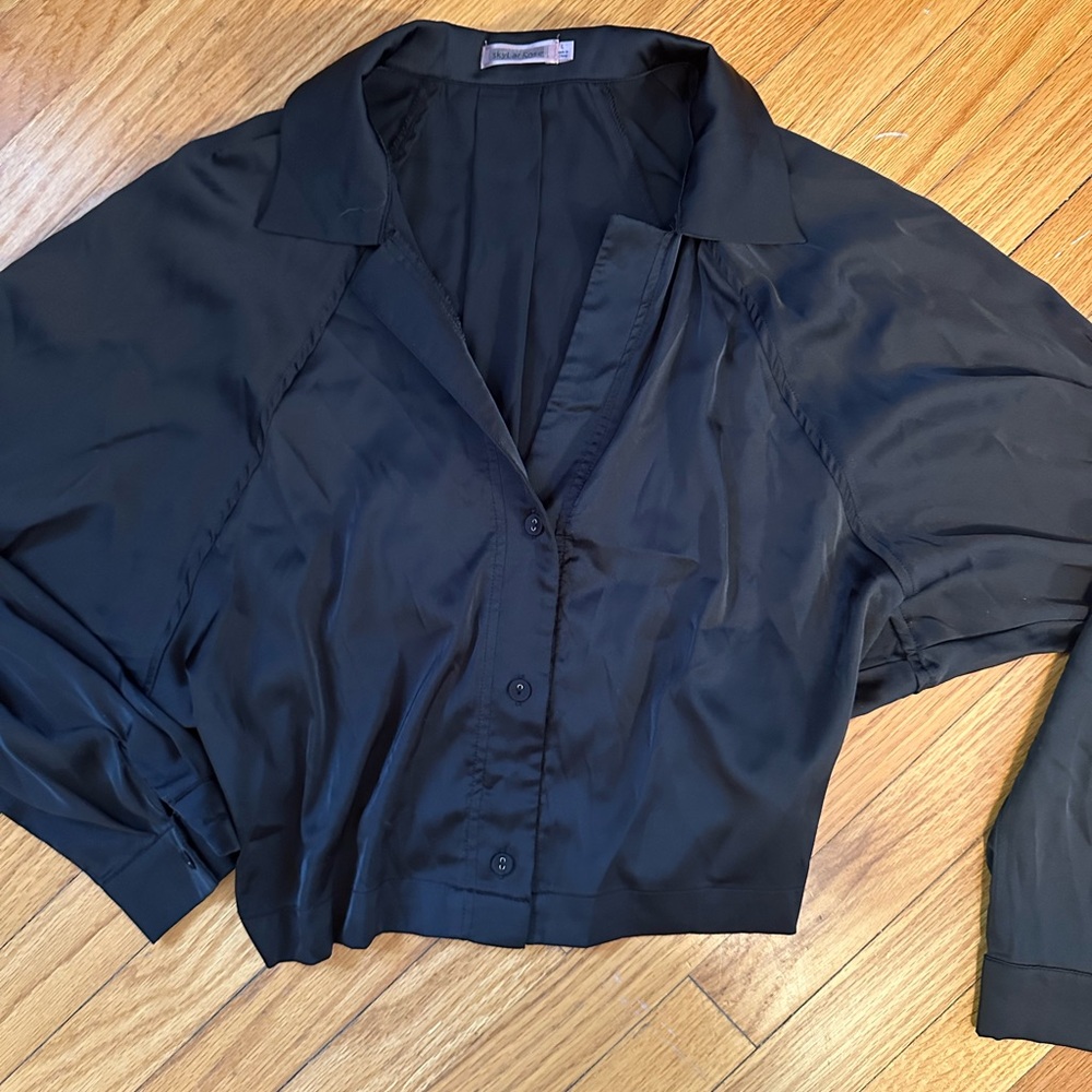 Skylar Rose cropped button up blouse